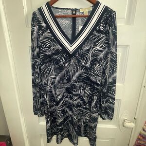 NWTs Michael Kors Tropical Plant V-Neck Dress